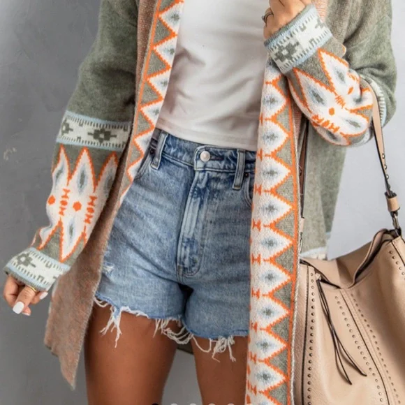 Shop impressions Aztec print cardigan. Medium - Picture 6 of 10